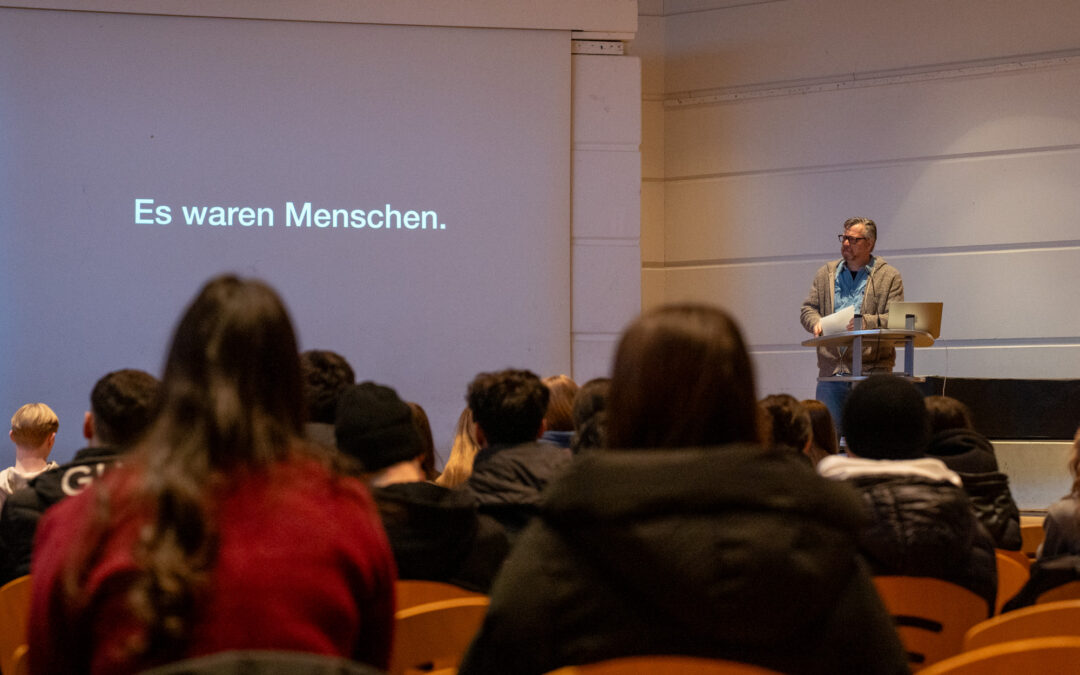 Stille in der Aula: Bewegender Gedenktag an der IGS